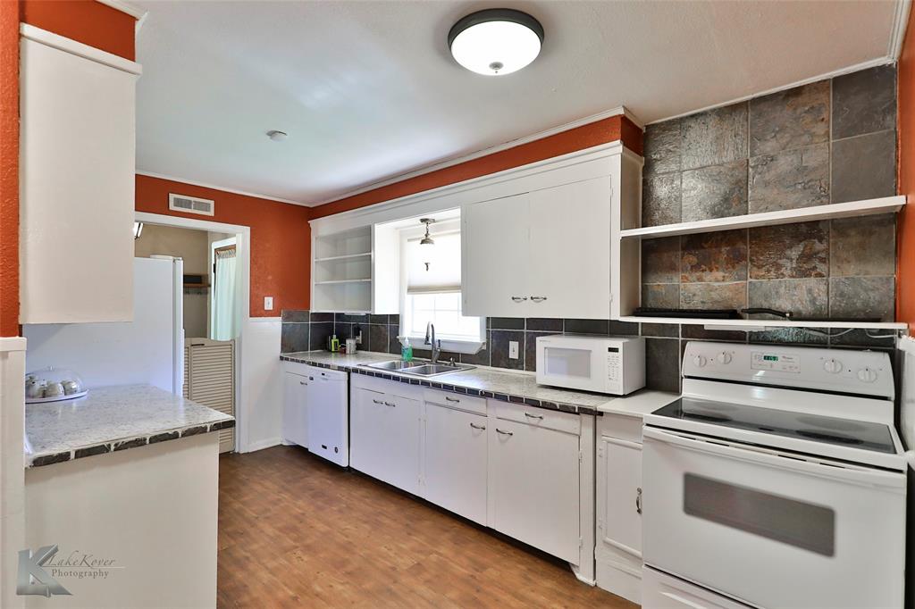 Elmwood West - Residential