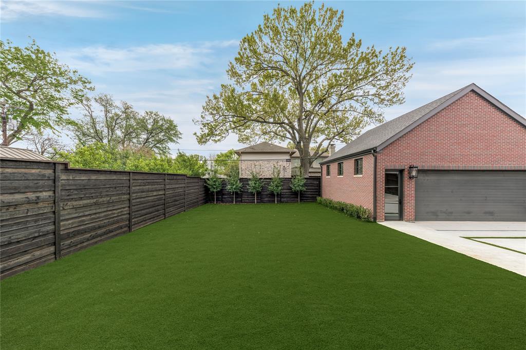 NORTH RIDGE ESTS - Residential