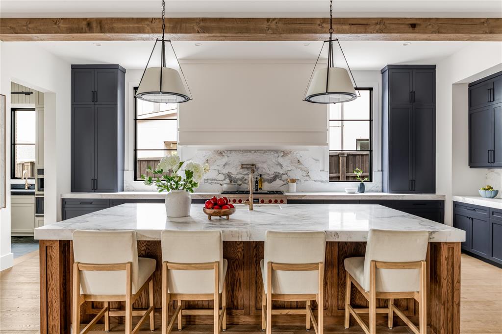 NORTH RIDGE ESTS - Residential