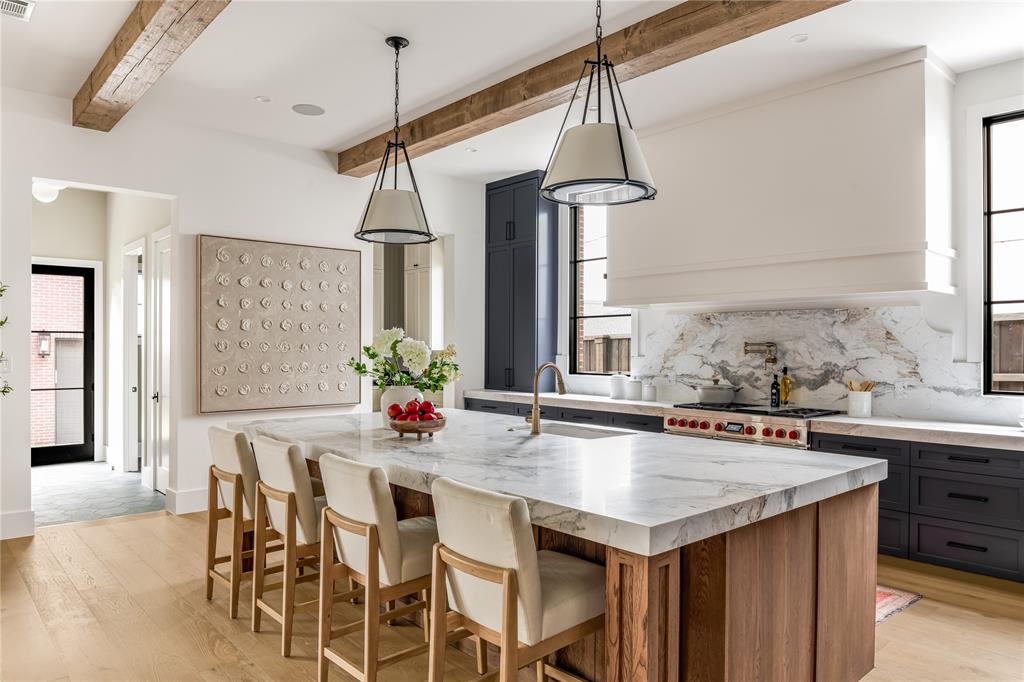 NORTH RIDGE ESTS - Residential