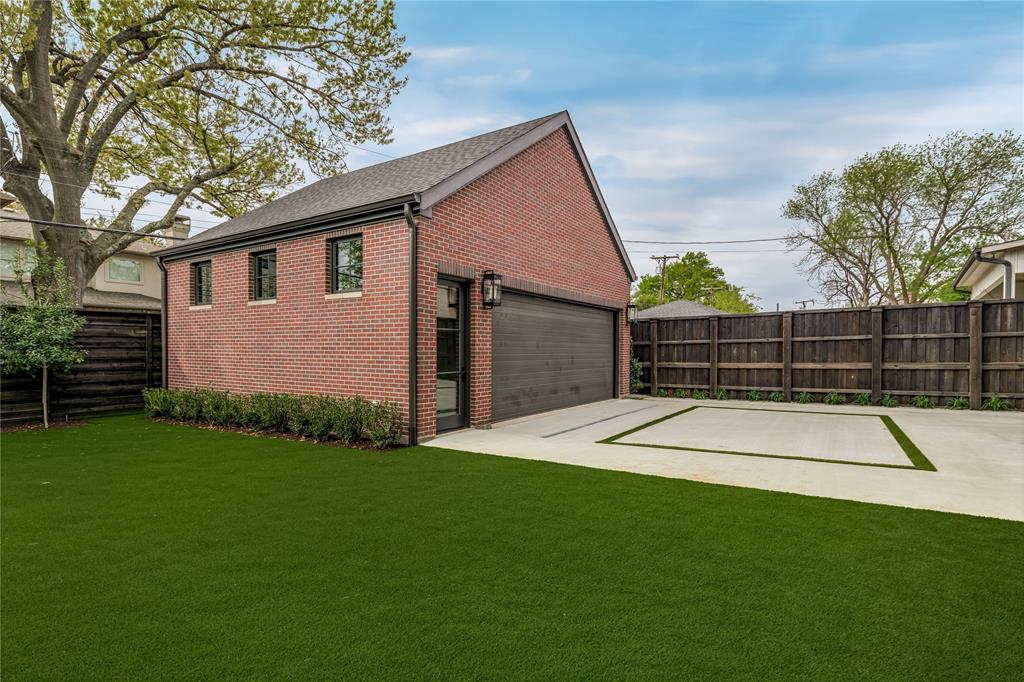 NORTH RIDGE ESTS - Residential