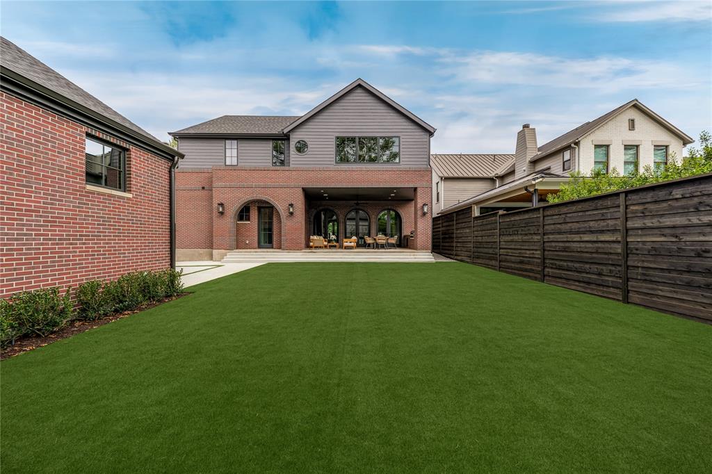 NORTH RIDGE ESTS - Residential