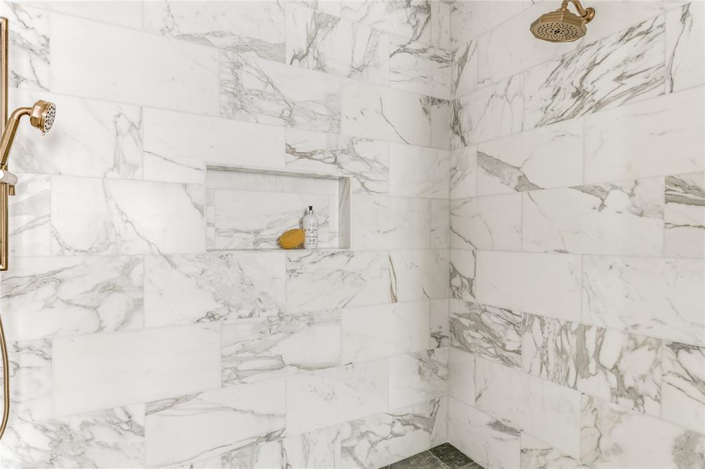 NORTH RIDGE ESTS - Residential