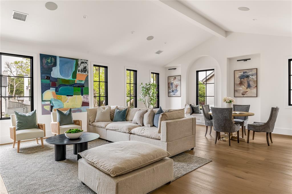 NORTH RIDGE ESTS - Residential