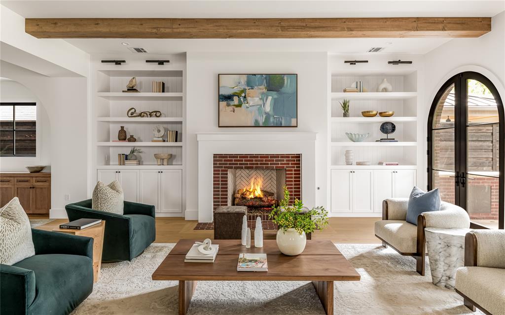 NORTH RIDGE ESTS - Residential