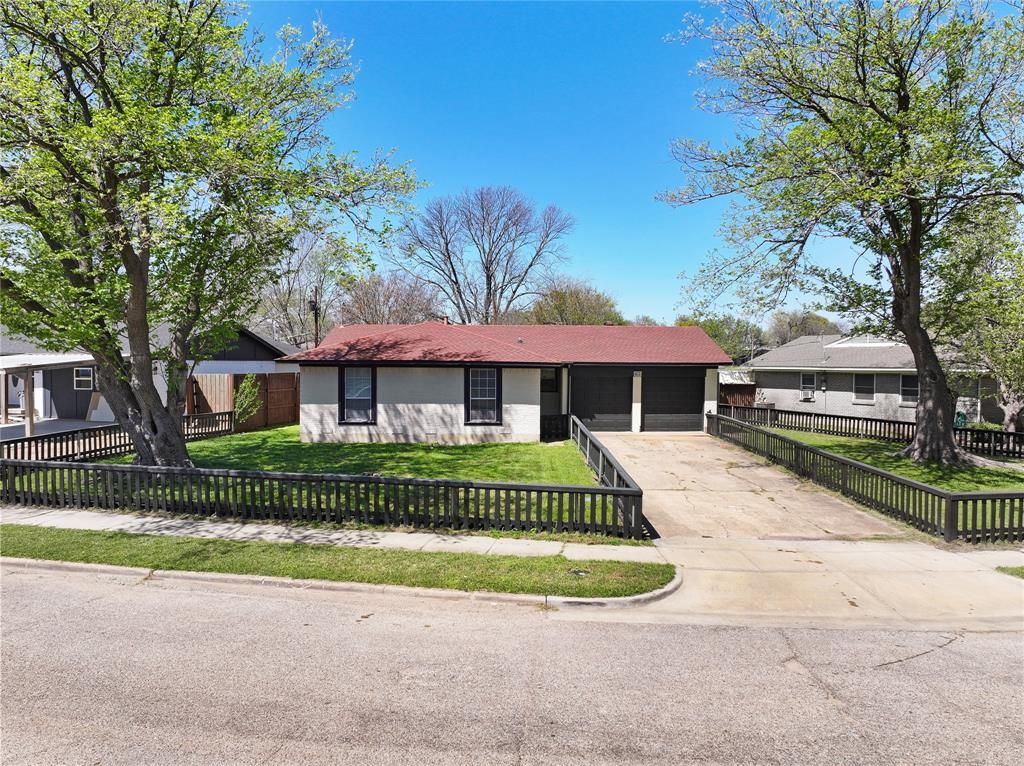 Photo of 2707 Judy Drive, Mesquite, TX 75149 (MLS # 21216083)