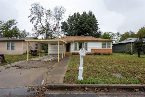 A home in Cleburne