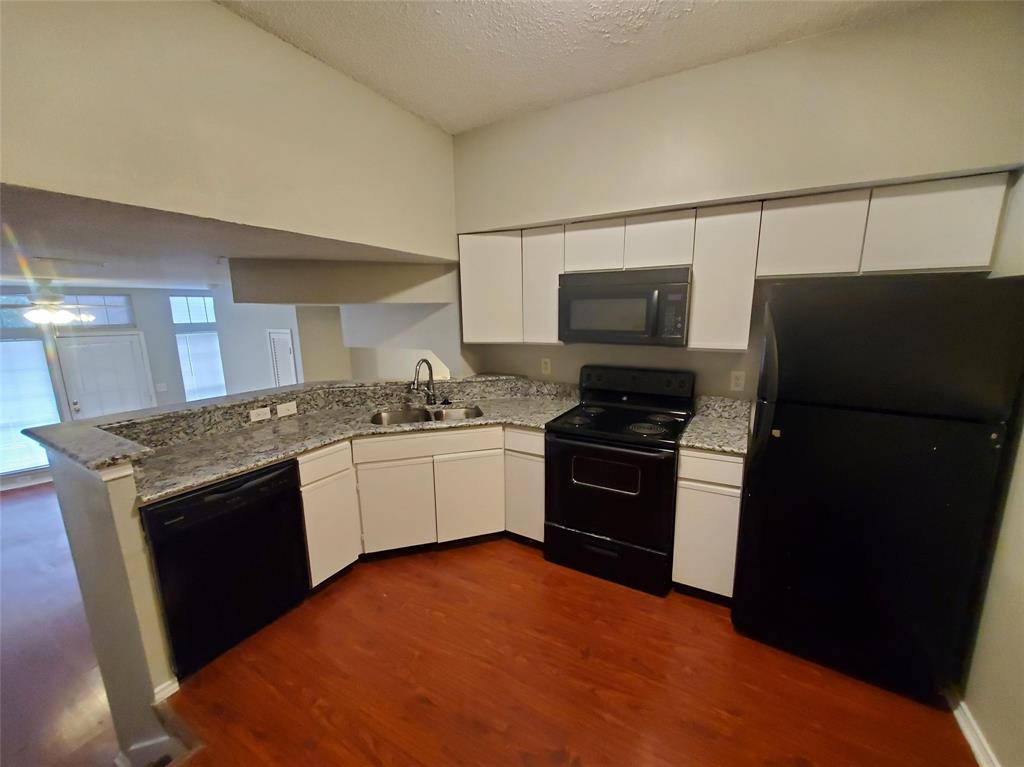 Fair Oaks Manor - Residential Lease