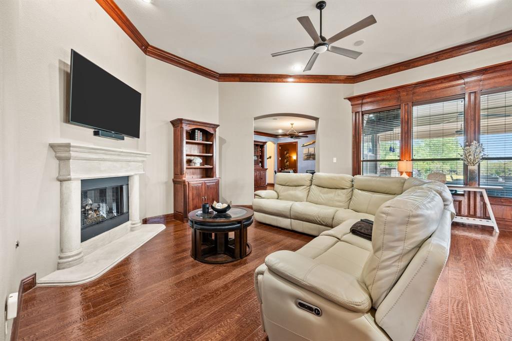 313 Creekhaven Court