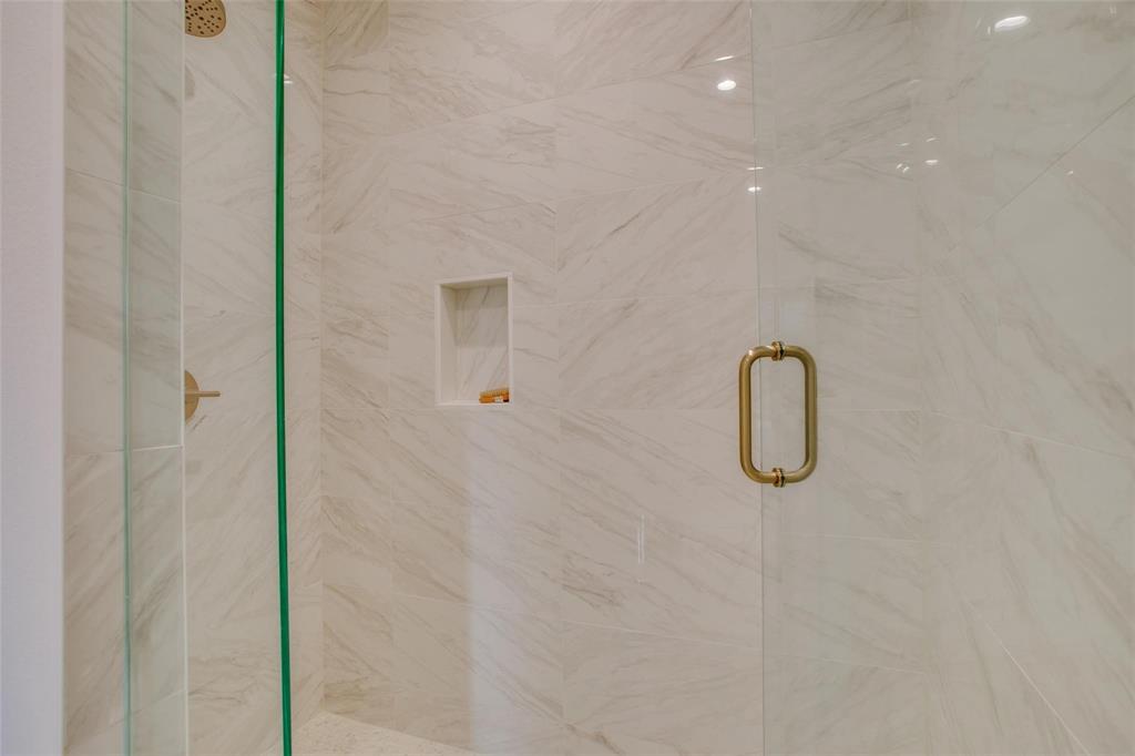 Lakeside - Residential