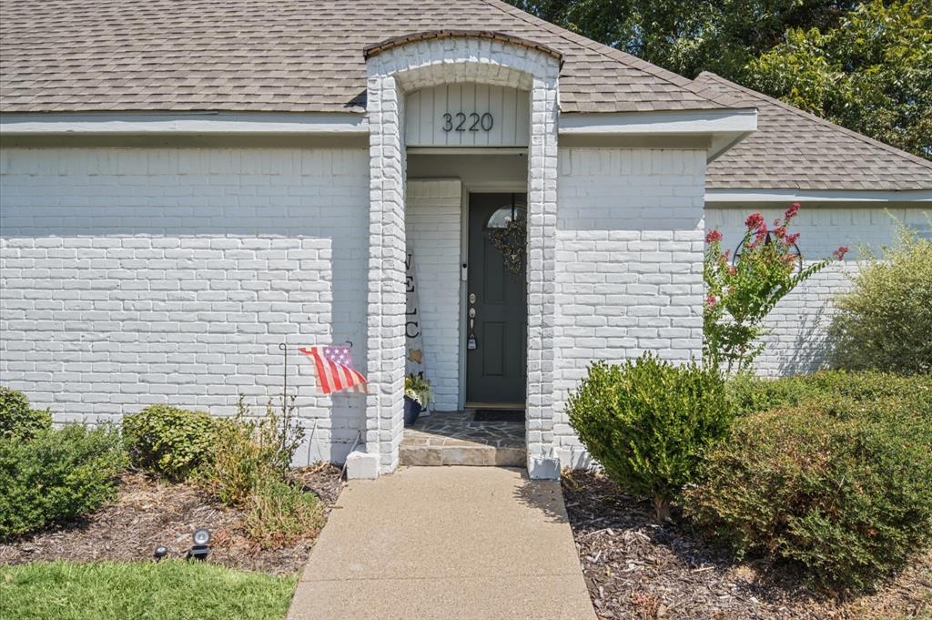 3220 Bandolino Lane