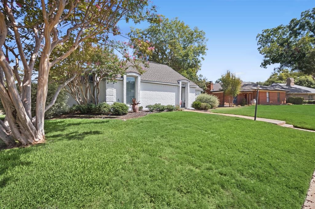 3220 Bandolino Lane