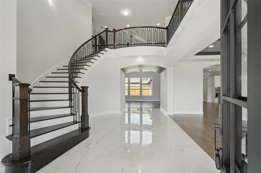 2609 Elaine Drive