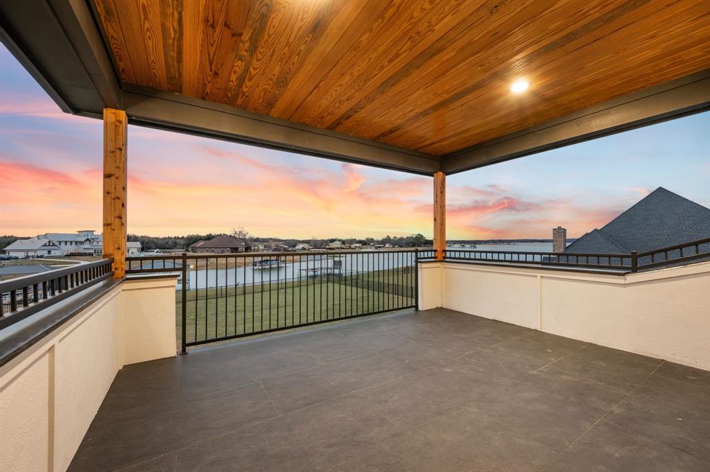 Laguna Bay - Residential