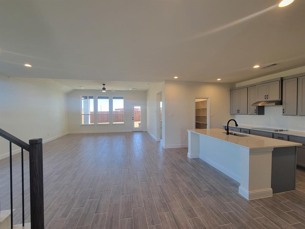 Summer Crest - Residential