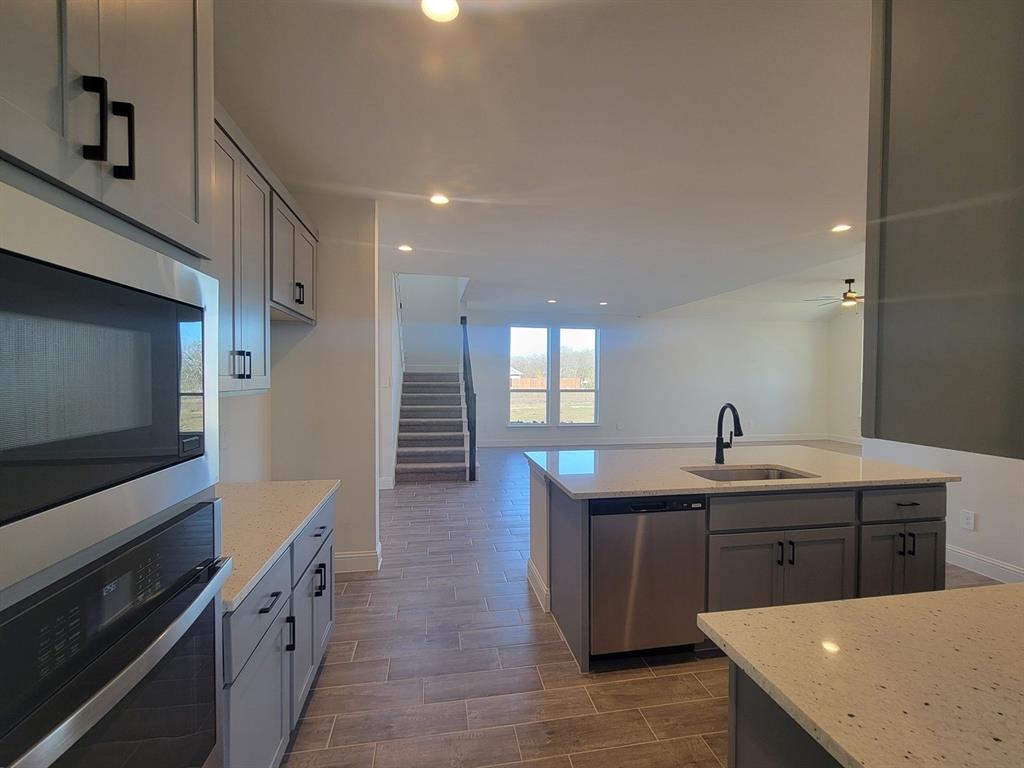 Summer Crest - Residential