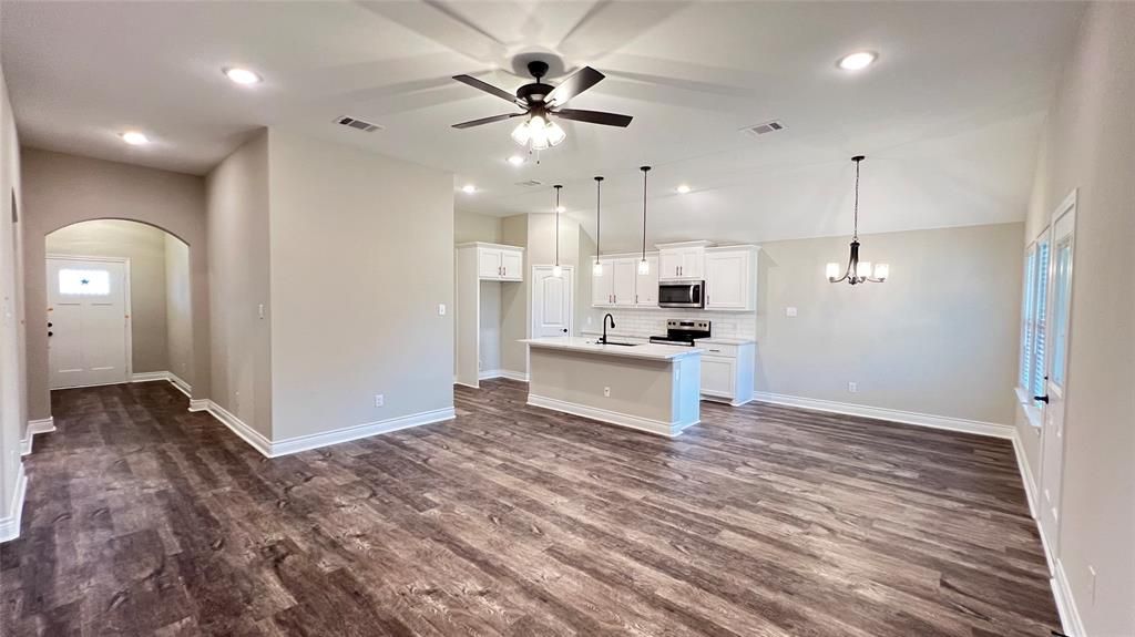 Photo of 606 Moseley Lane, Greenville, TX 75402 (MLS # 21194252)