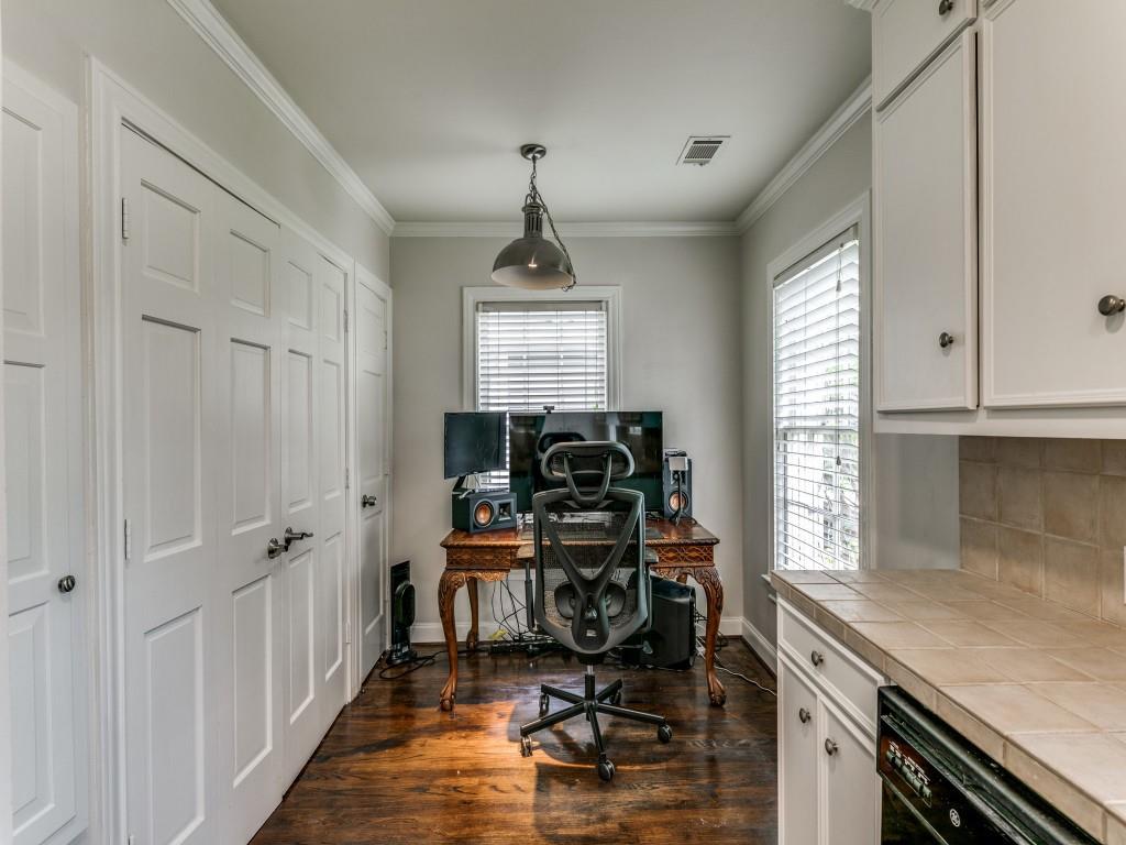 Highland Park High School - Residential Income