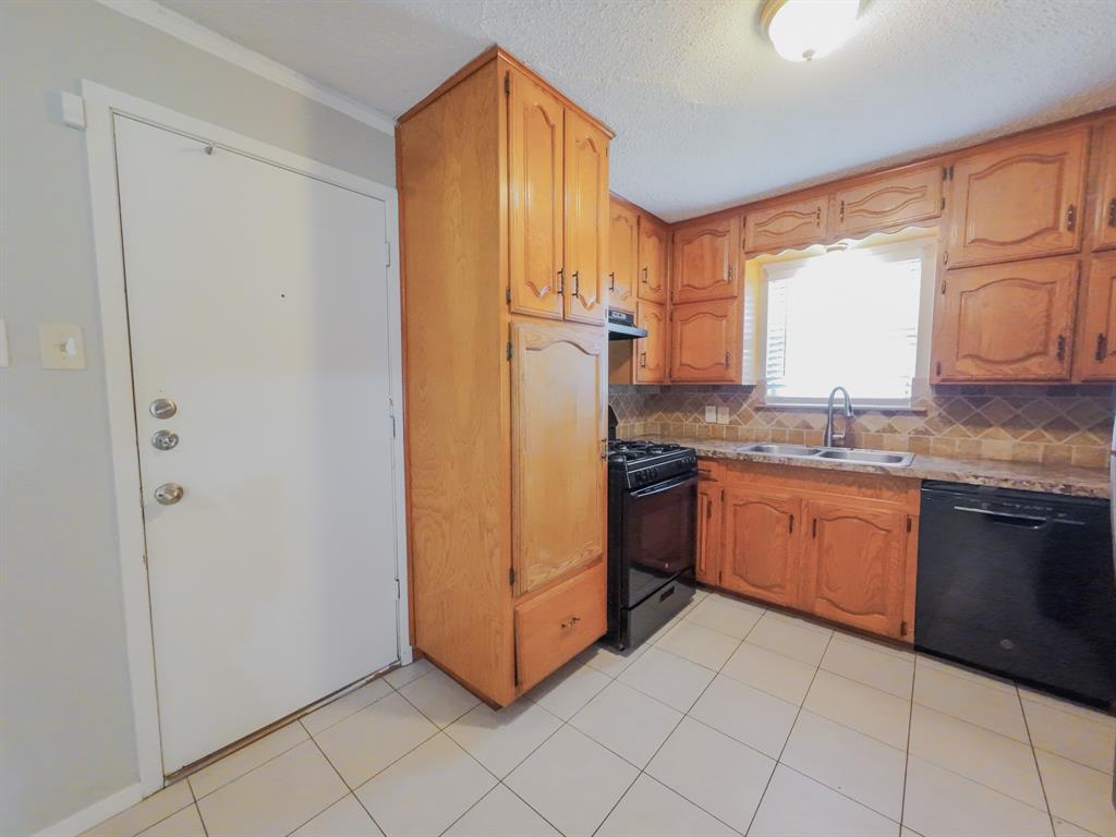 3704 Eastridge Drive