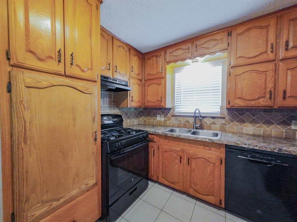 3704 Eastridge Drive