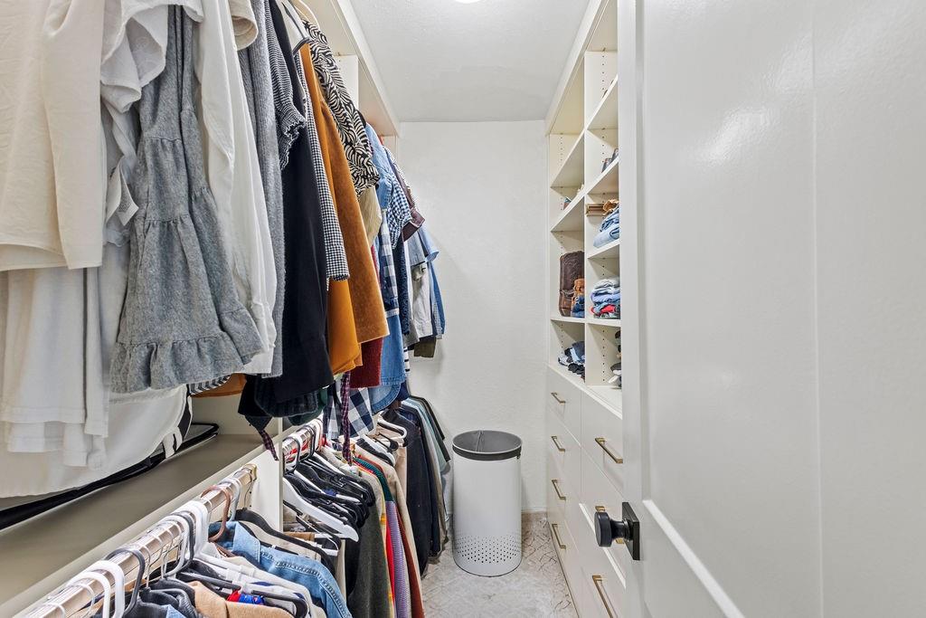 Treetops II Condos Bldg 10 - Residential Lease