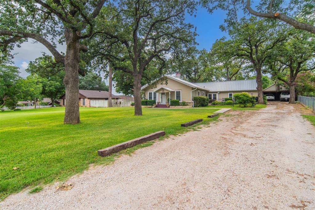 1422 E Bankhead Drive