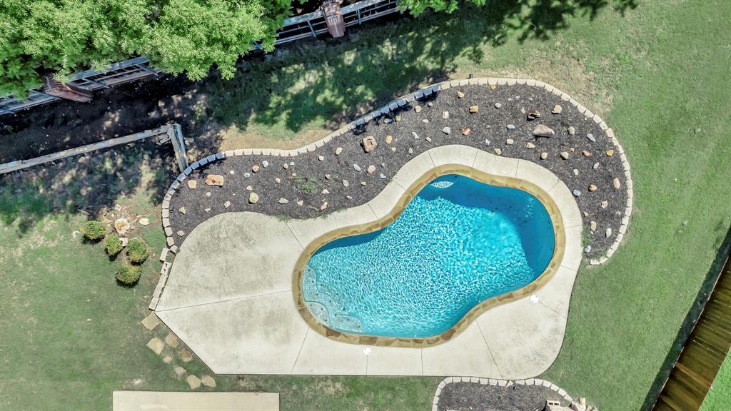 8000 Crazy Horse Lane