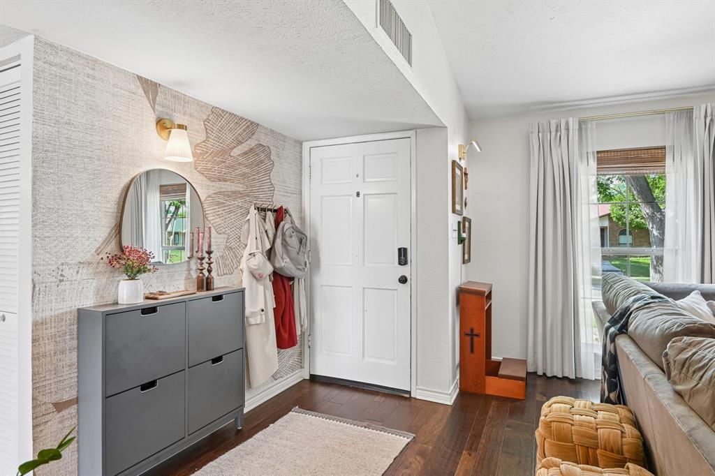 526 Shadowcrest Lane