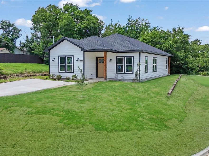 Seller is offering $5,000 toward Closing Costs. Come see 1609 E Bluff St, where modern design meets Fort Worth charm. Built in 2025 and set on a prominent corner lot in the Historic Southside, this 3-bedroom, 2-bath stunner stands out with 1,424 sq ft of thoughtful, contemporary living space. From the moment you walk in, cool grey and white tones set the tone. White quartz-style countertops, black matte fixtures, stainless steel appliances, and bright white cabinets give the kitchen and baths a crisp, upscale feel. The open layout flows effortlessly, perfect for laid-back evenings or lively get-togethers.

Just minutes from downtown, this home puts you close to Sundance Square, Magnolia Avenue, the Trinity Trails, and cultural favorites like the Fort Worth Water Gardens. Easy highway access gets you anywhere in the city with ease. This isn't just another house it’s your fresh start, your city retreat, your modern move-in-ready moment. This is more than a new home, it’s your next chapter. For a brand-new build in this prime location and at this price opportunities like this don’t come often. Don’t miss out. Come see it and make your offer today!