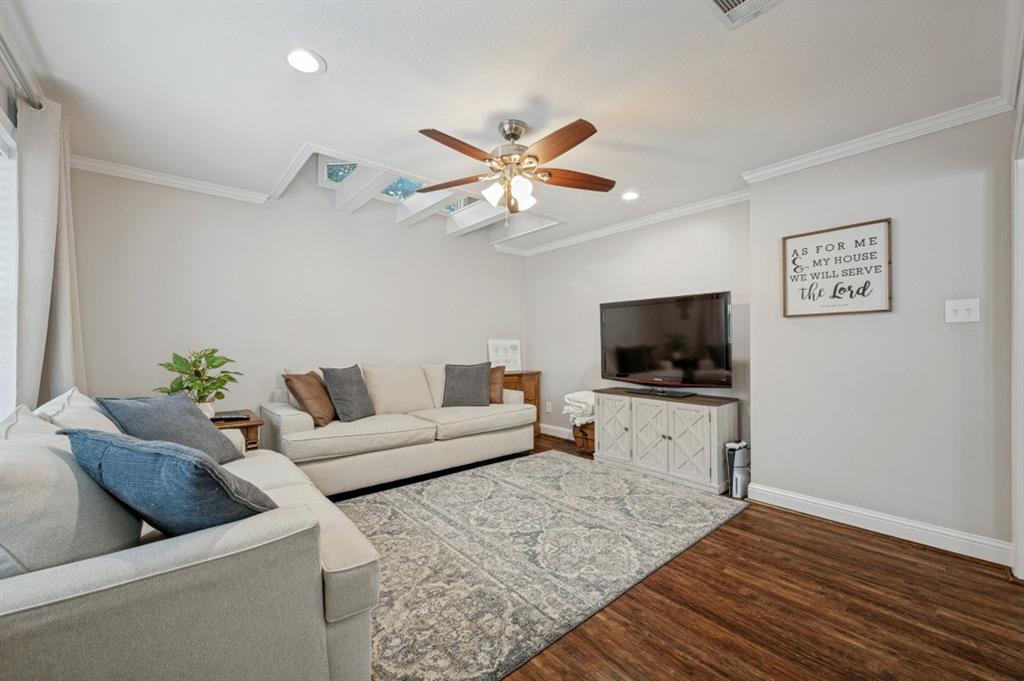 105 N Craig Road