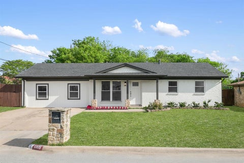 Photo of 5905 Saramac Drive, Watauga, TX 76148 (MLS # 21386279)