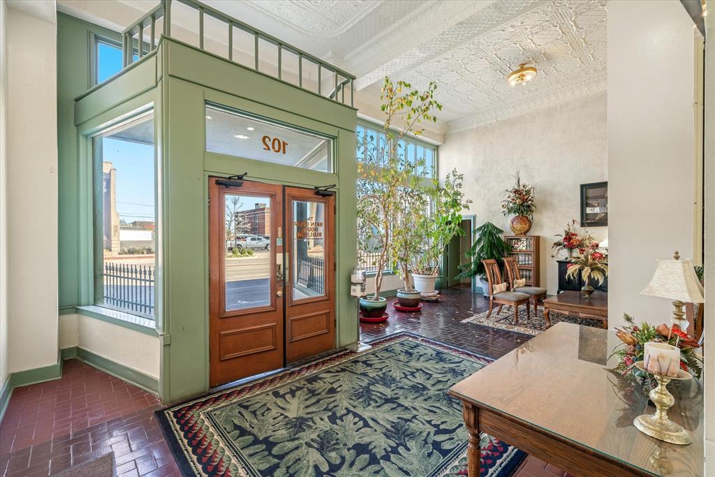 Terrell Original - Commercial Sale