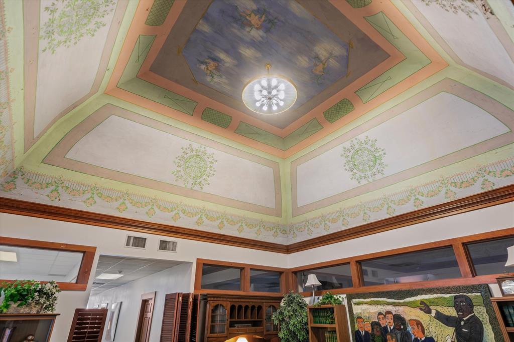 Terrell Original - Commercial Sale