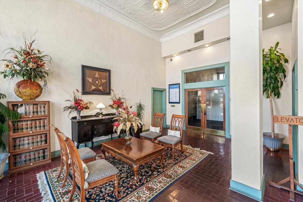 Terrell Original - Commercial Sale