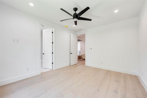 Tiny photo for 5710 Vanderbilt Avenue, Dallas, TX 75206 (MLS # 21078622)