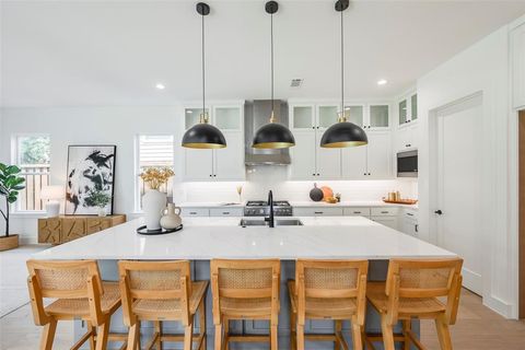 Tiny photo for 5710 Vanderbilt Avenue, Dallas, TX 75206 (MLS # 21078622)