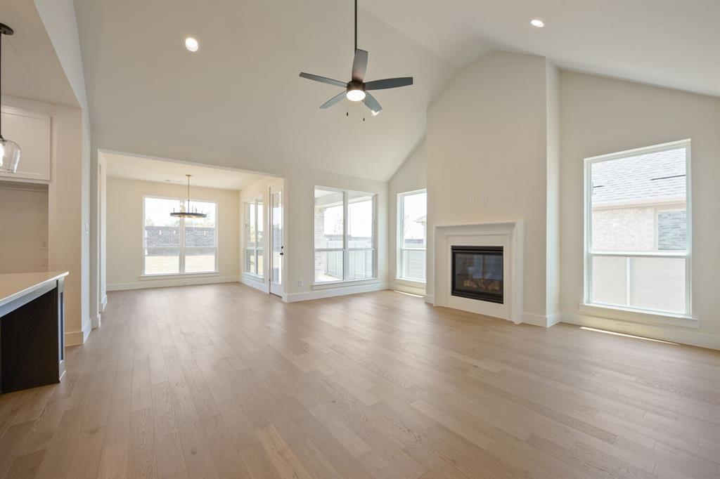 9817 Oak Glade Drive