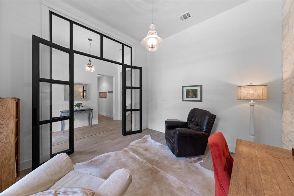 1306 Crystal Springs
