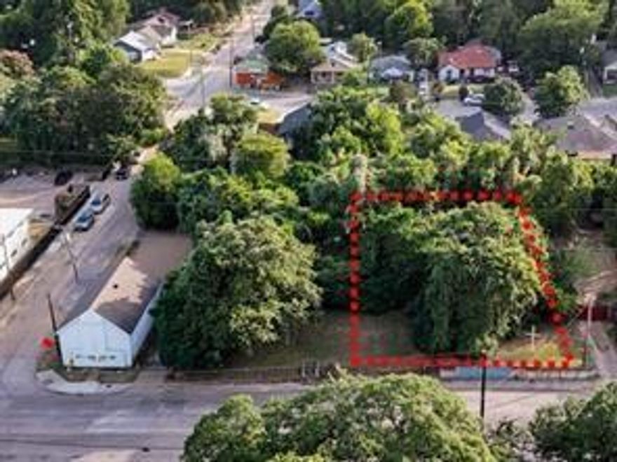 Calling All Builders and Developers!
Here’s your chance to bring your next project to life just minutes from the thriving core of Downtown Dallas. This generously sized lot offers endless possibilities—perfect for a custom single-family residence or a profitable duplex build. Whether you're an experienced investor or just getting started, this is a rare find in one of Dallas’s most sought-after areas. Don’t miss the opportunity to shape the future of this prime location!  If new survey is needed it will be buyers expense.