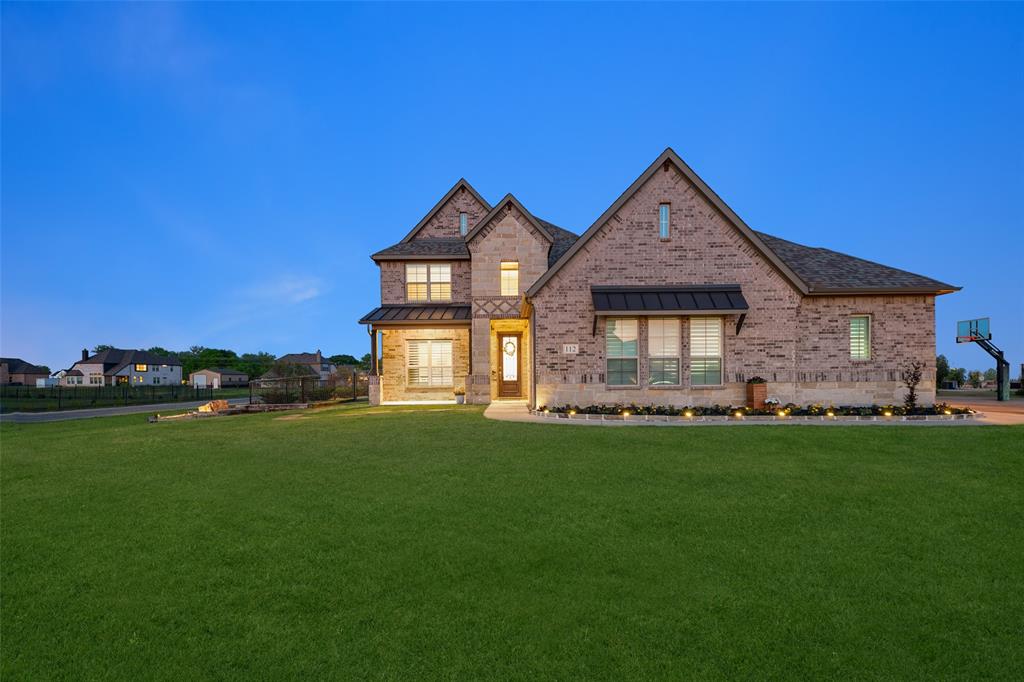 112 Walnut Drive