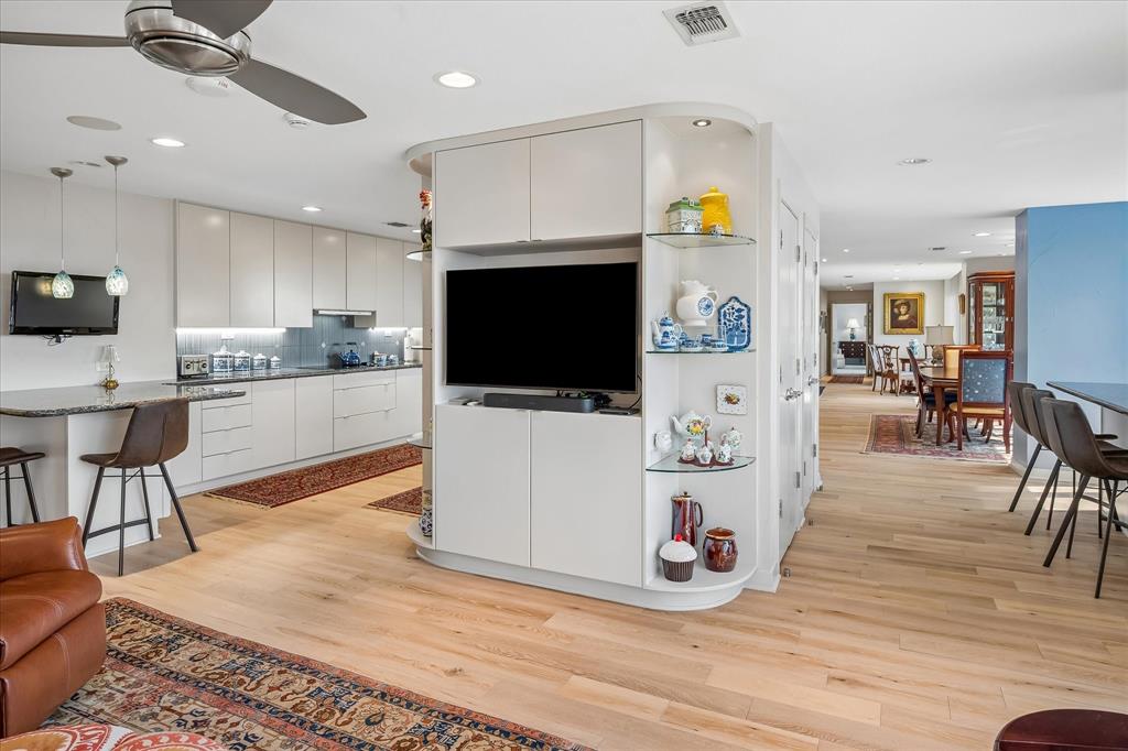 5200 Keller Springs Road 1217
