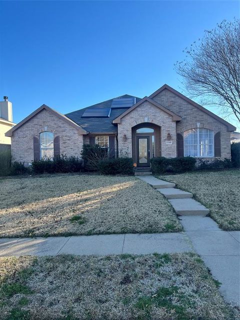 Photo of 1158 Beechwood Ln, Cedar Hill, TX 75104 (MLS # 21165356)