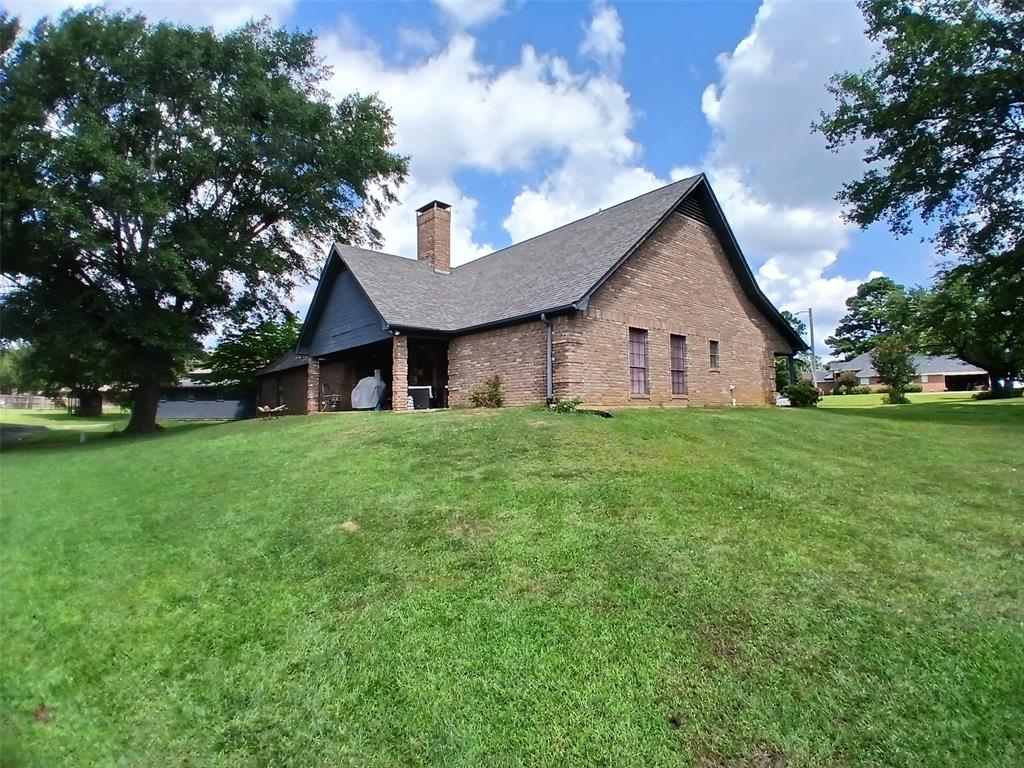 300 Whippoorwill Lane