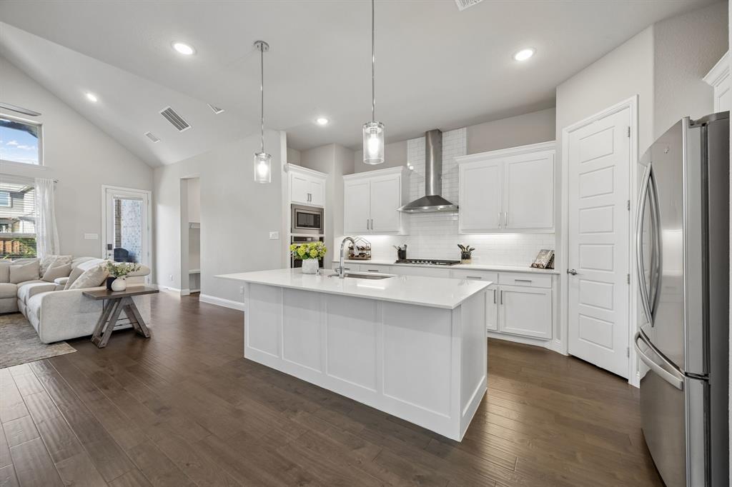 2270 English Ivy Road