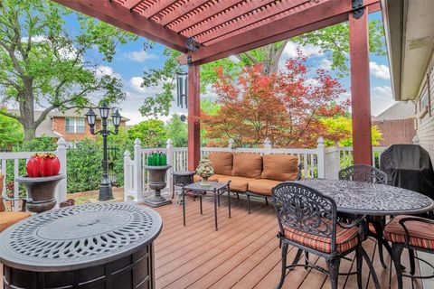 A home in Benbrook