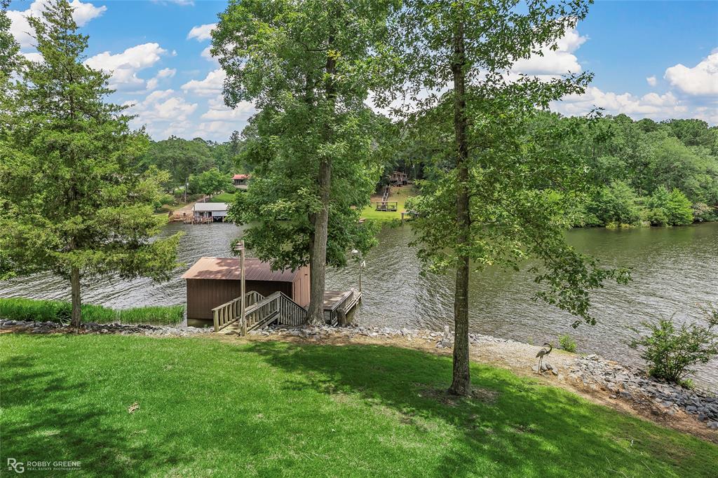 1072 Featherston Road