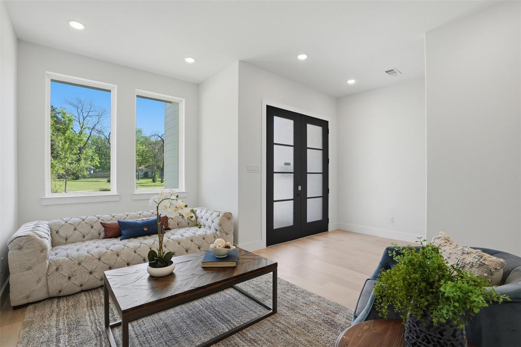 Mount Auburn - Residential