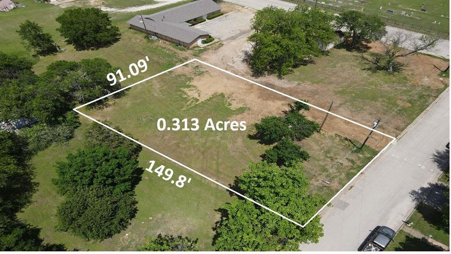 *** Shovel Ready*** Water and Sewer Taps have been installed! Bring your builder and envision the possibilities on this spacious 0.313-acre in-town lot. Ideally located near Edison Park and Highway 82, the property offers convenient access to shopping, dining, and retail in Gainesville, while maintaining a peaceful setting. This property presents a unique opportunity to create your dream home or expand your investment portfolio in a market experiencing steady growth. Enjoy the balance of tranquility and accessibility—just minutes from local amenities and less than a 10-minute drive to Winstar Casino. Whether you're planning a custom build or seeking a strategic investment, this lot provides the foundation in a community poised for continued development and opportunity. Buyer and buyer’s agent to verify all information.
