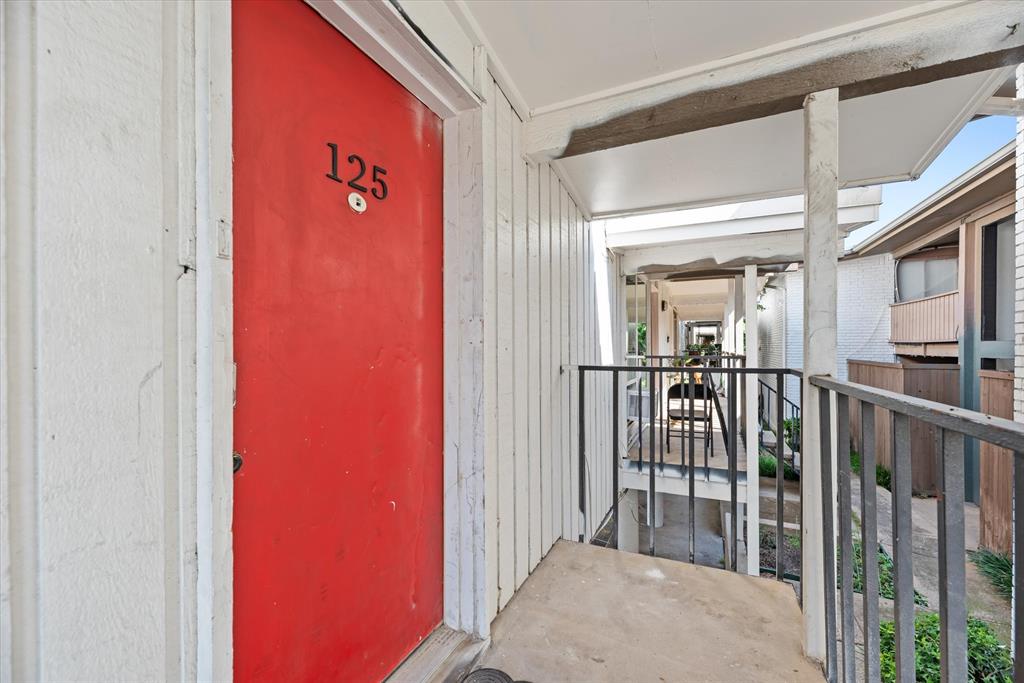 2627 Douglas Avenue