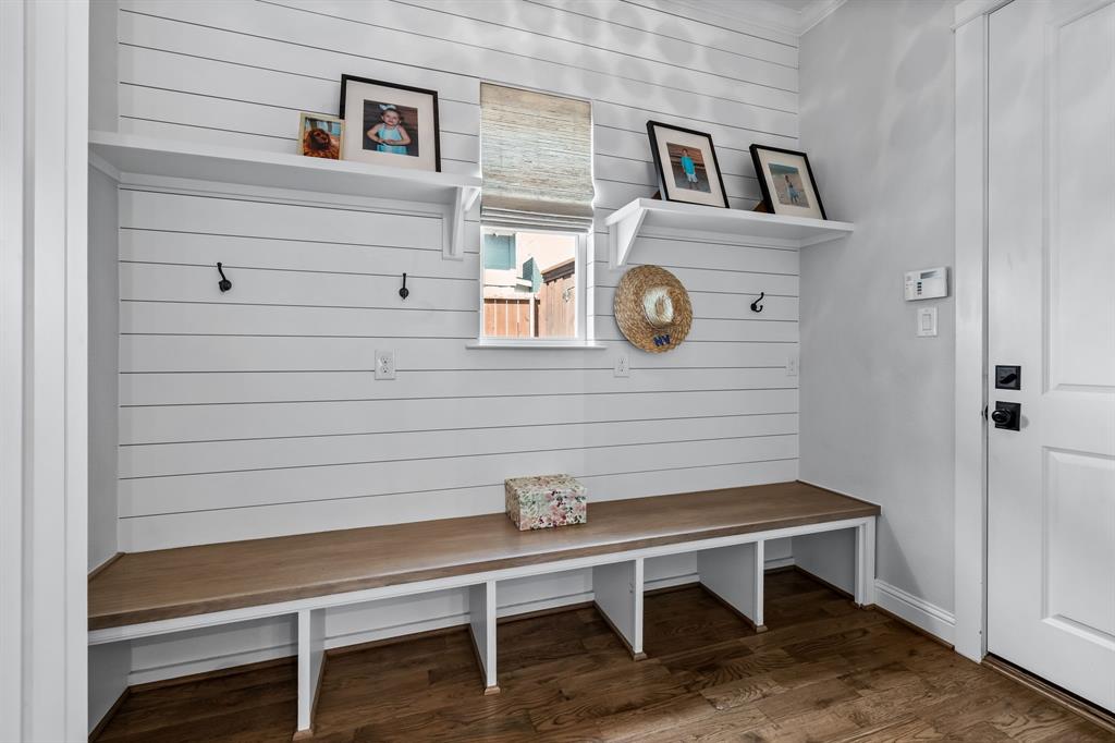 White Rock North 9th Instl - Residential